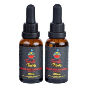 Two bottles of broad spectrum CBD oil with droppers from Cannablisshop Europe.
